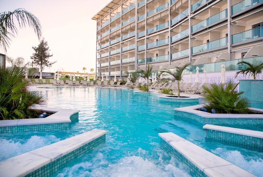 Hotel Asterias Beach Hotel