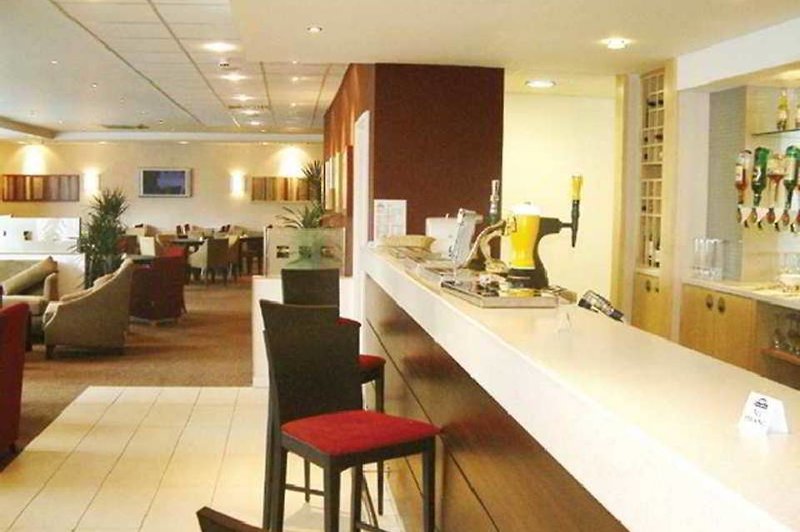 Hotel Premier Inn Luton Town Centre