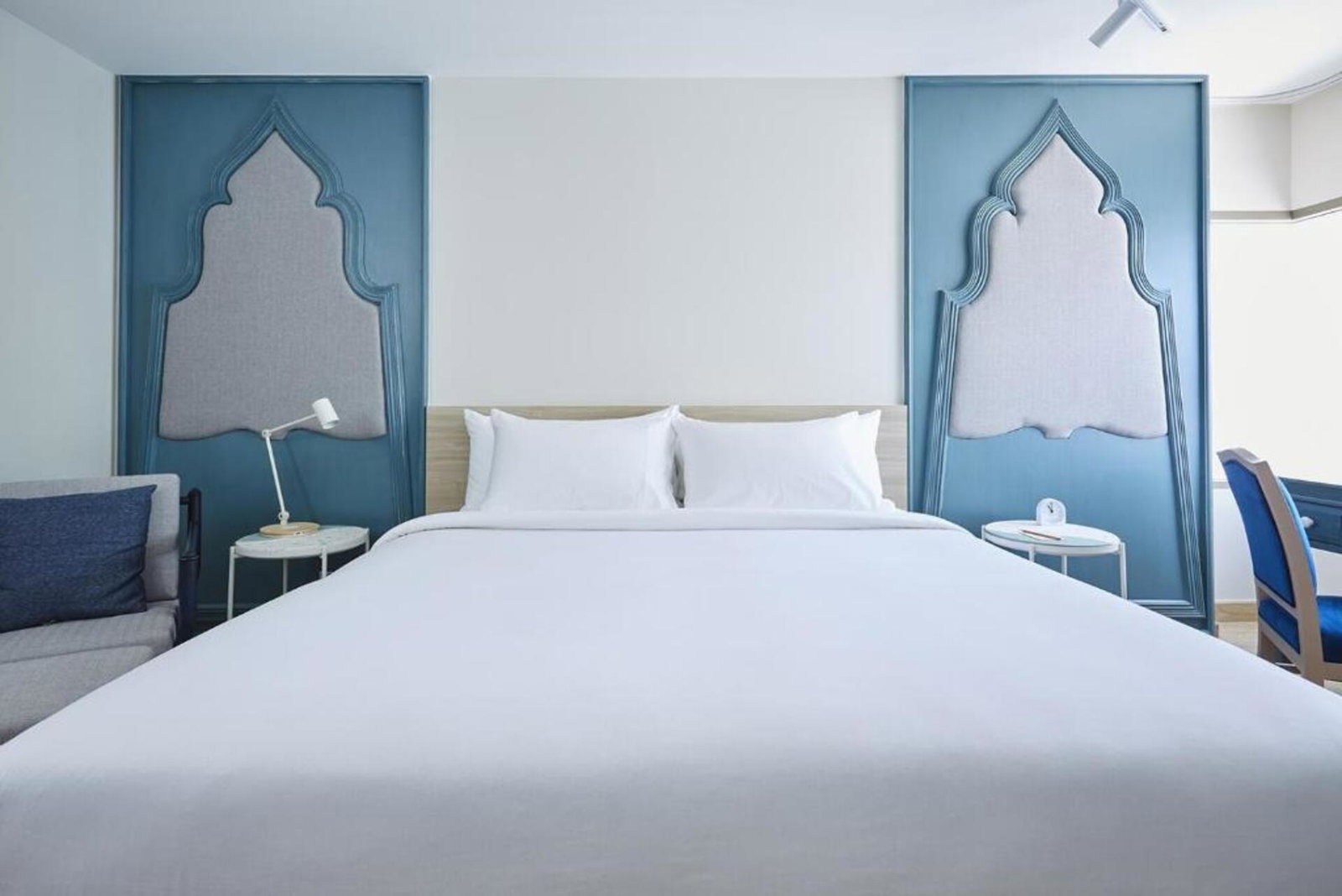56 Surawong Hotel
