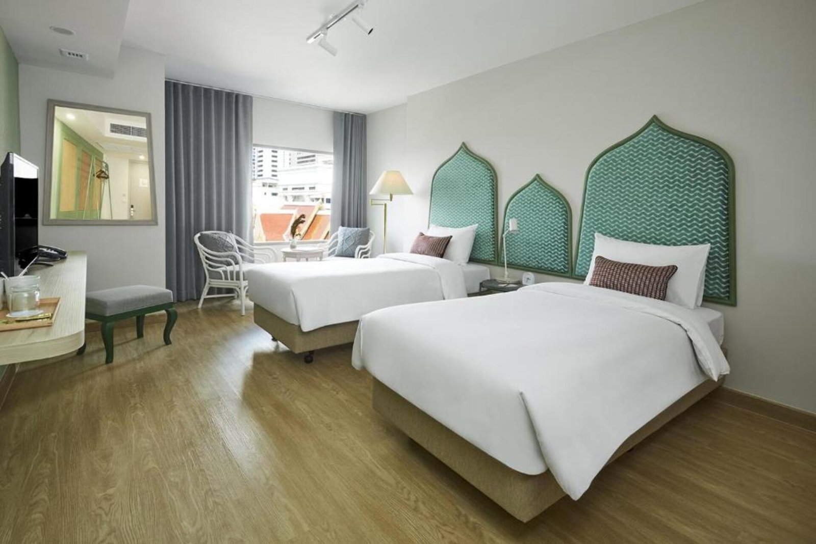56 Surawong Hotel