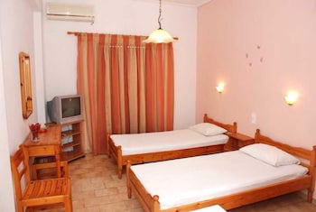 Hotel Eleni's Garden Studios