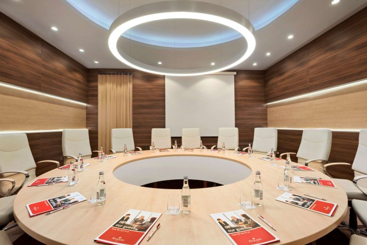 Ramada Plaza By Wyndham Craiova
