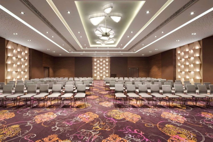 Ramada Plaza By Wyndham Craiova