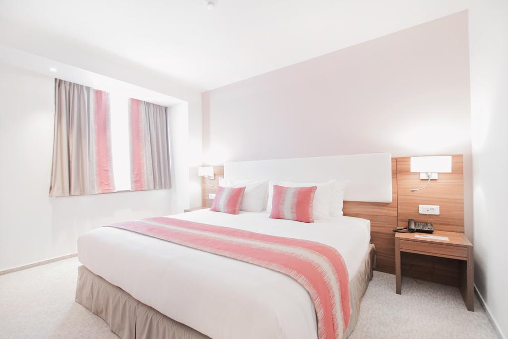 Ramada Plaza By Wyndham Craiova