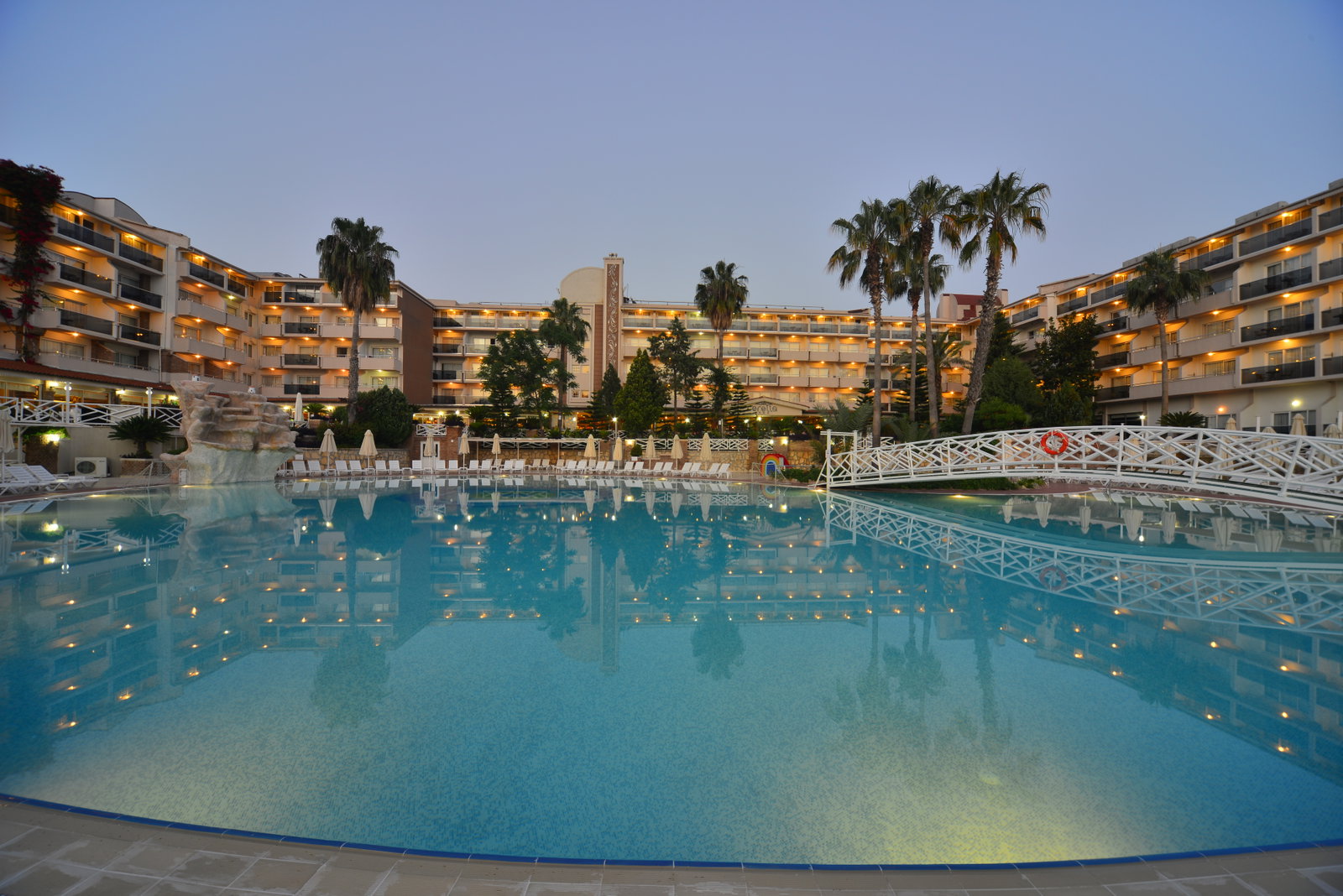 dal travel Seaden Corolla Hotel