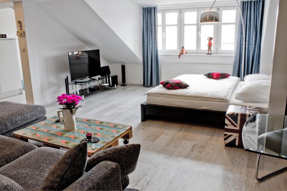 Royal Court Apartments