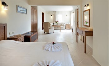 Ece Hotel Sovalye Island