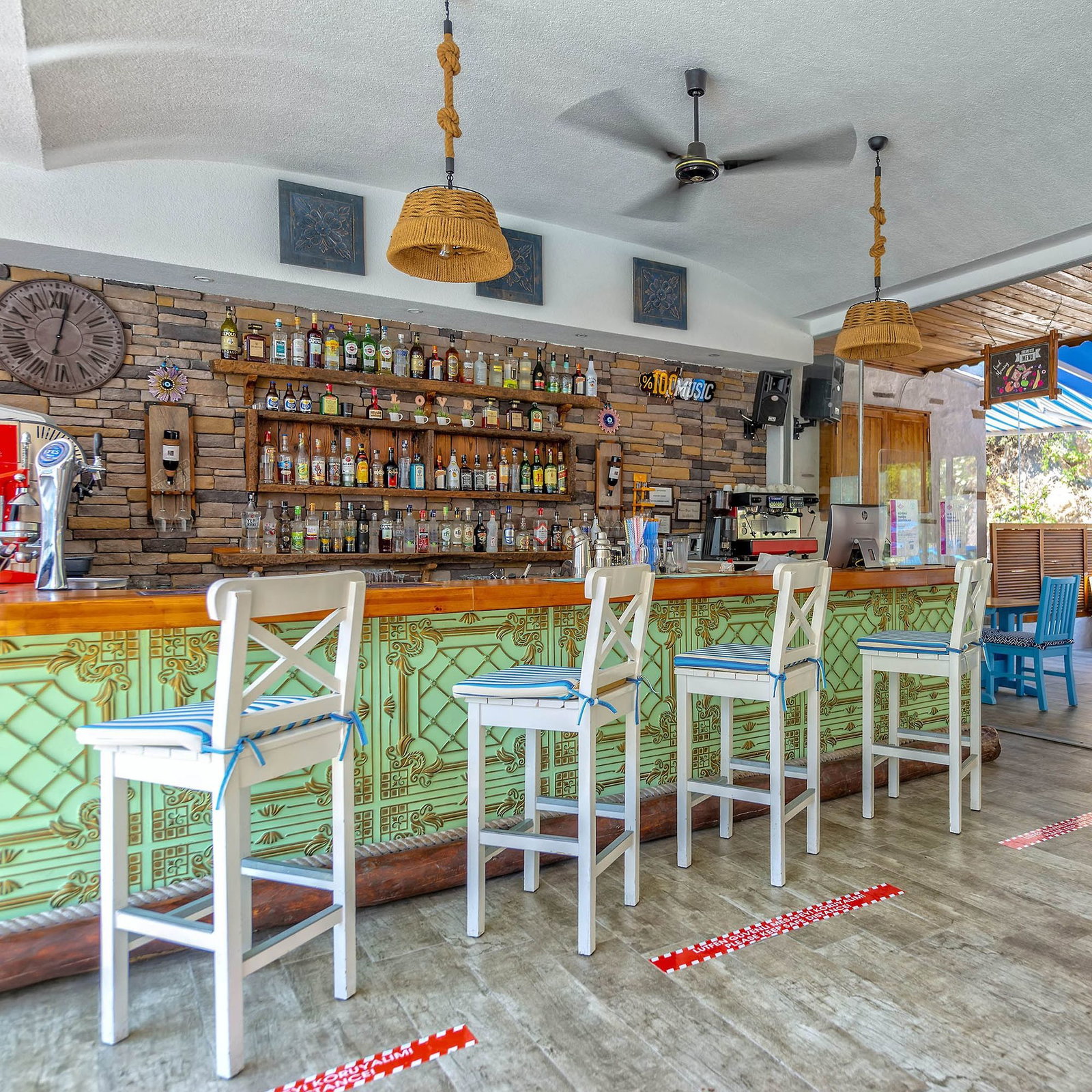 Montebello Deluxe