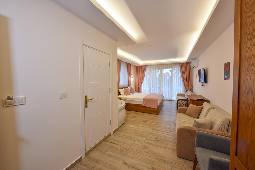 Infinity Ruby Hotel