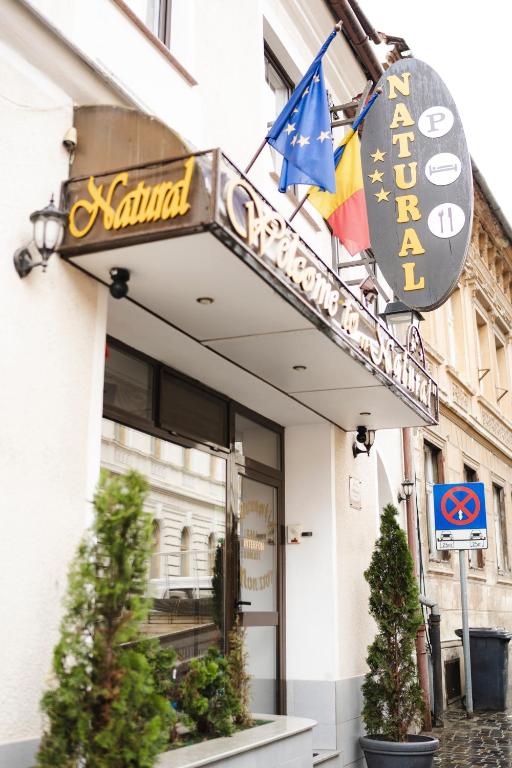 Hotel Natural Palace