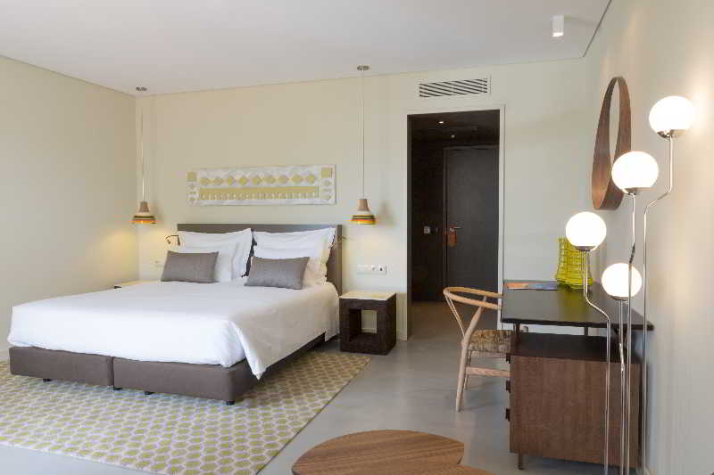 Ozadi Tavira Hotel