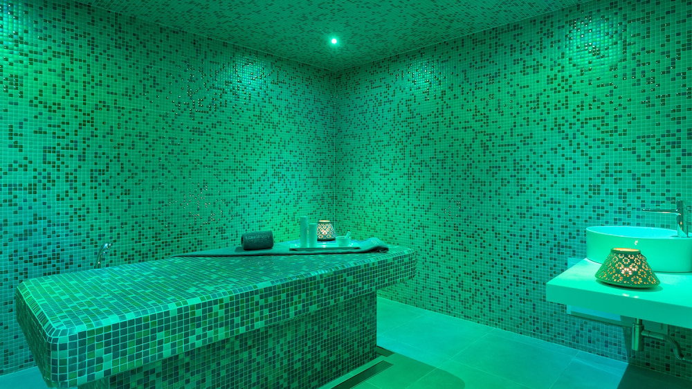 Longevity Health & Wellness Hotel