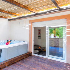 Hotel Alena Luxury Apartment With Jacuzzi cazare Split