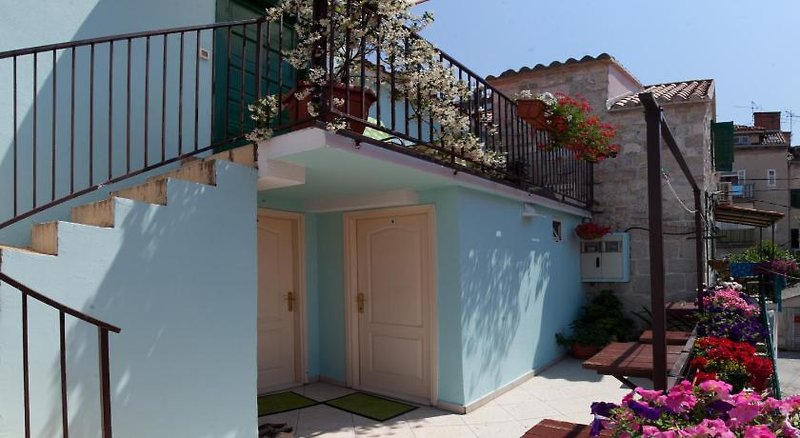 Hotel House Sandra Guest House