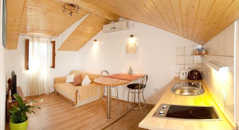 House Sandra Guest House