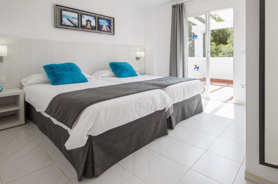dal travel Es Ravells D'or