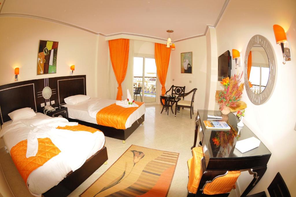 dal travel Sphinx Aqua Park Resort