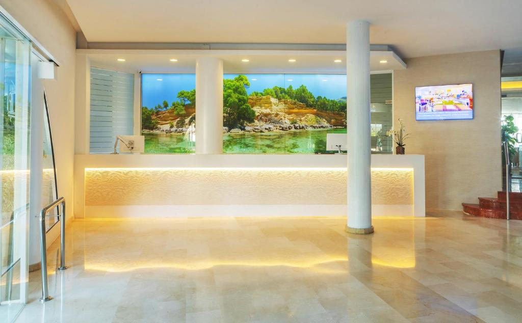 Aparthotel Fontanellas Playa