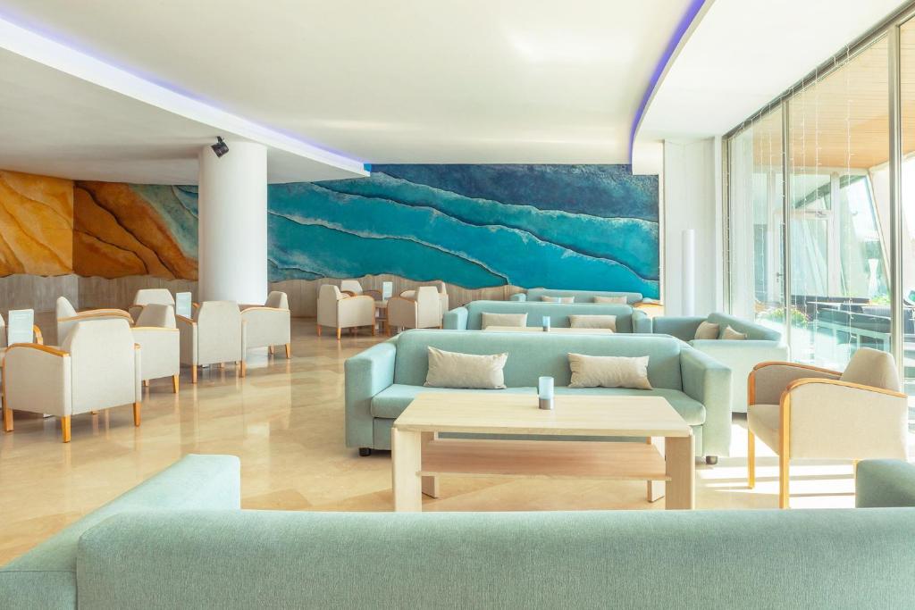 Aparthotel Fontanellas Playa