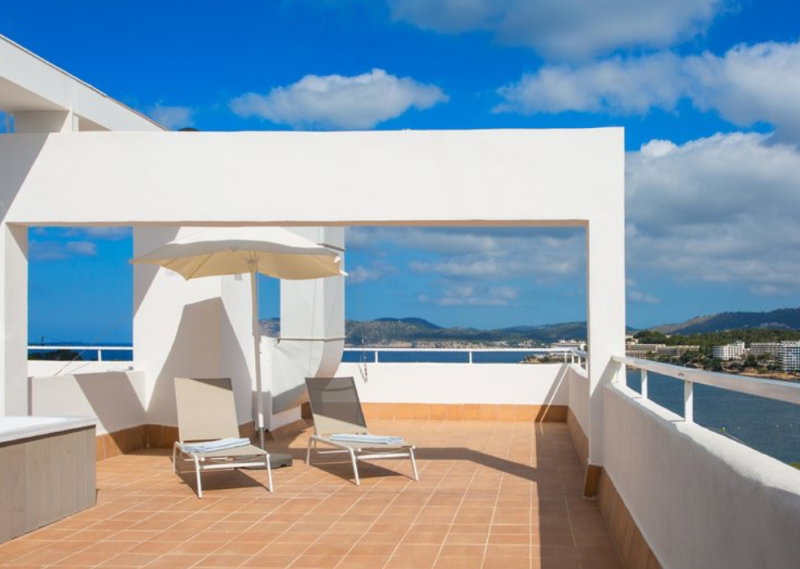 dal travel Reverence Life Hotel