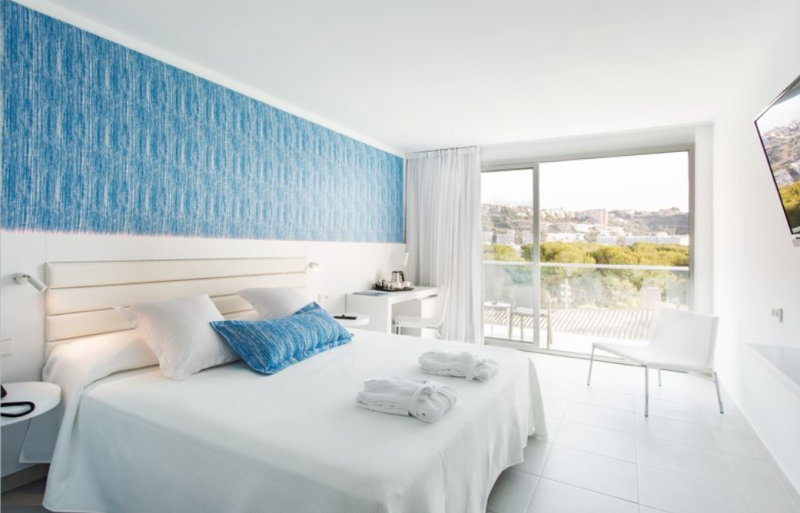 dal travel Reverence Life Hotel