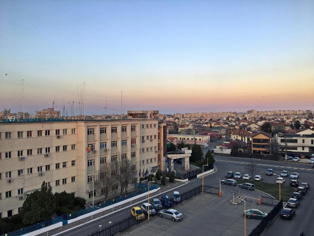 Lira Pacific Aparthotel