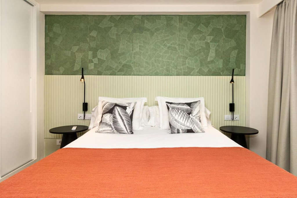 Livvo Anamar Suites