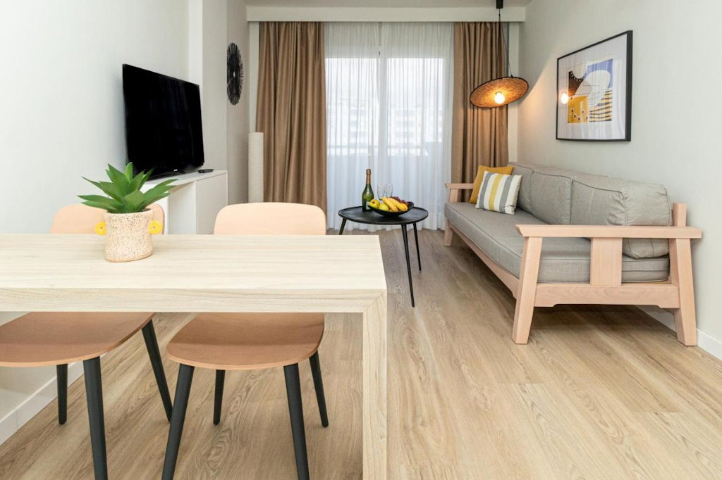 Livvo Anamar Suites