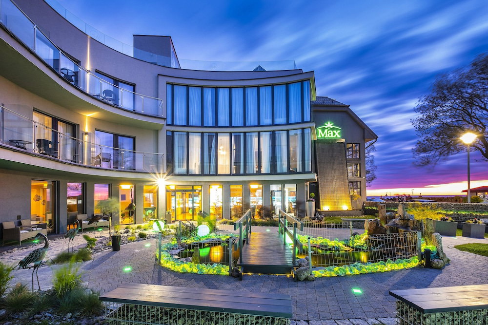 Hotel Max Health Resort Spa