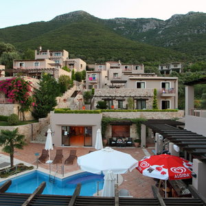Hotel Tesoro Hotel cazare Nikiana
