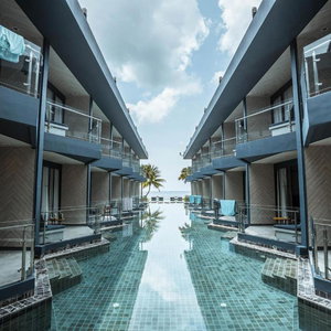 Sejur The Tide Beachfront Siray vacanta Phuket