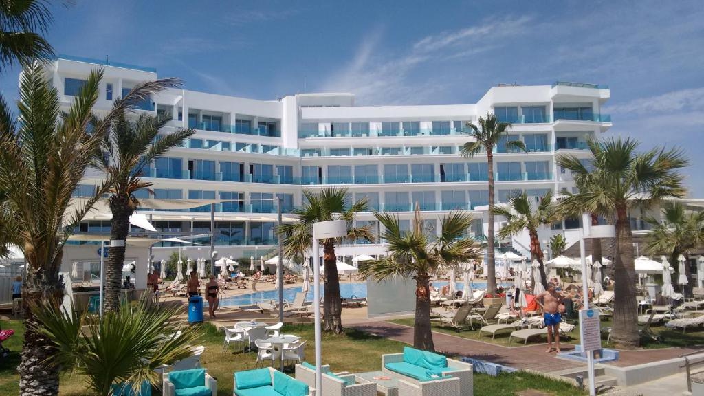 Hotel Vrissaki Beach Hotel
