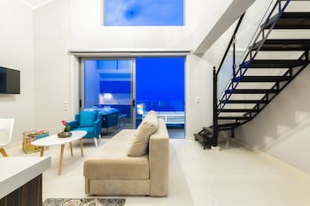 dal travel Pearl Luxury Living