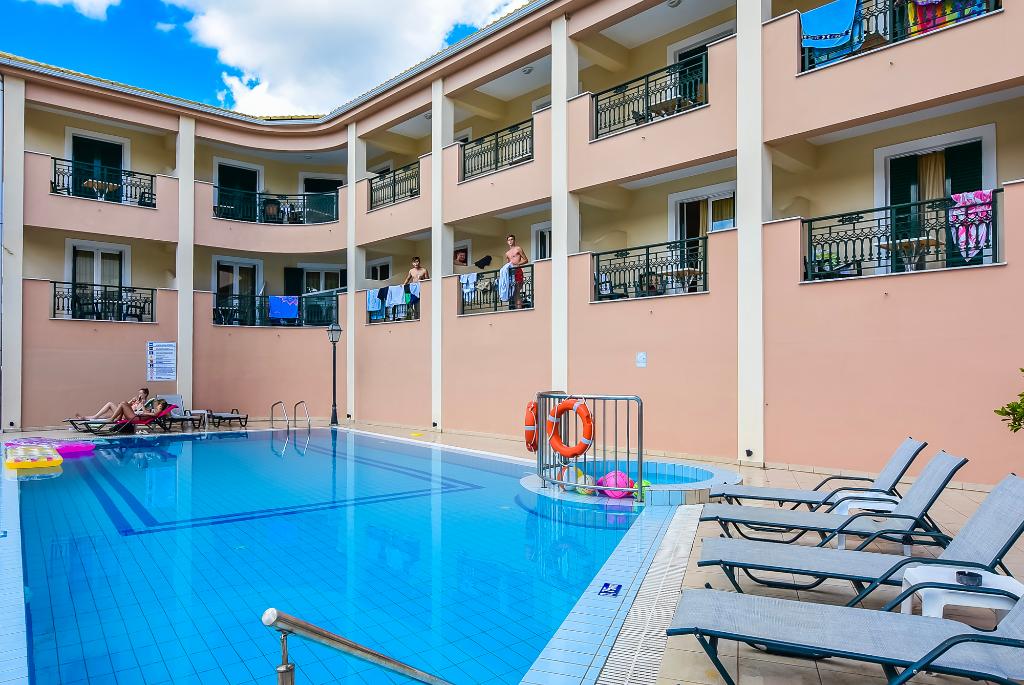 dal travel Timos Hotel