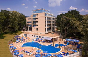 Hotel Holiday Park cazare Nisipurile de Aur