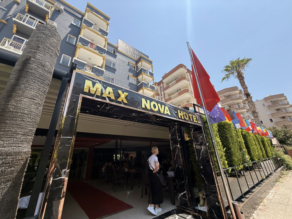 MAX NOVA HOTEL(EX. BINBILLA HOTEL)