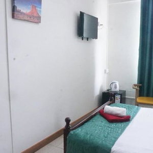 Hotel Happy Ours Guesthouse cazare Curepipe