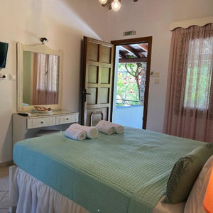 Hotel Maniatis Garden cazare Skiathos