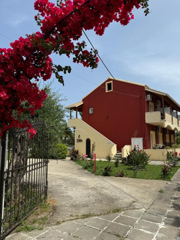 Hotel Olive Garden Studios & Apts
