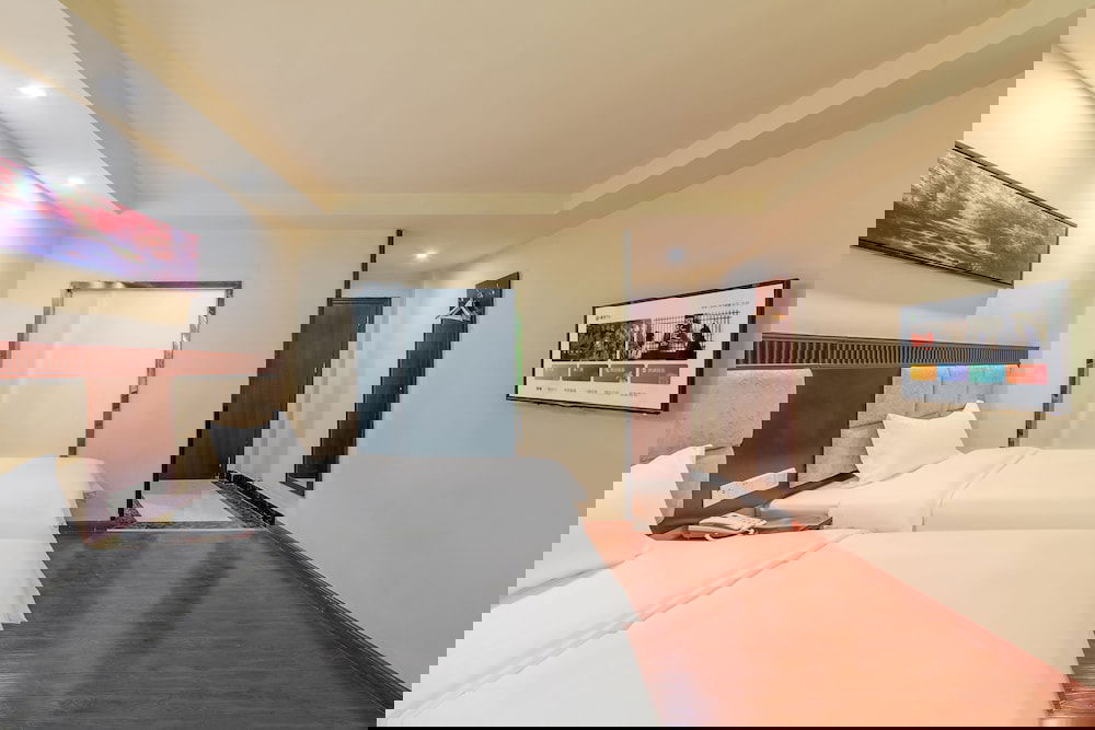 Hotel Huahang Hotel - Free Airport Shuttle Bus