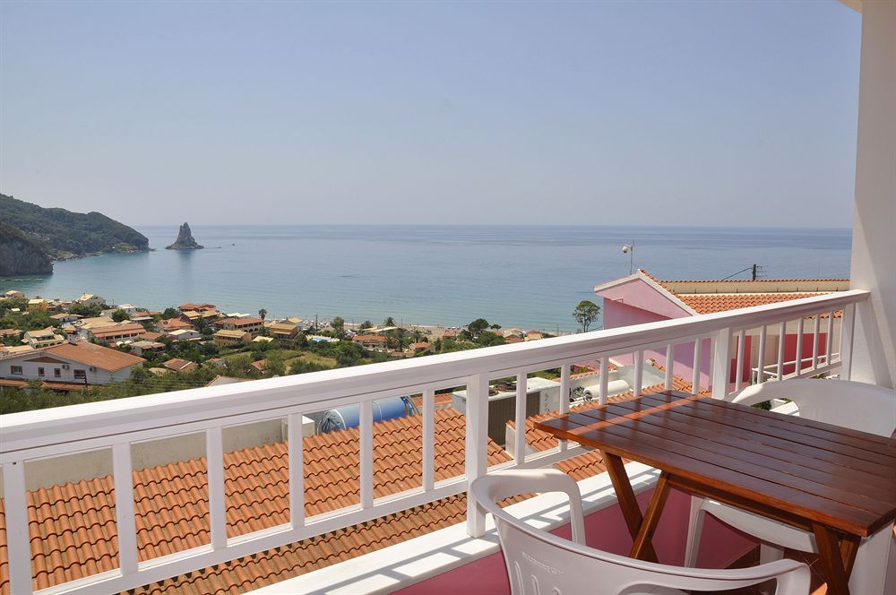 Hotel The Pink Palace