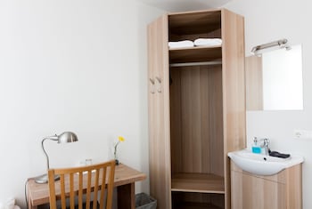 Hotel Kef Guesthouse By Keflavík Airport