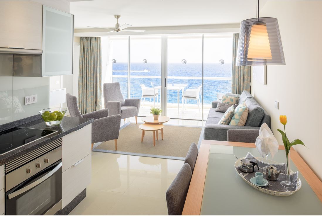 dal travel Pearly Grey Ocean Club