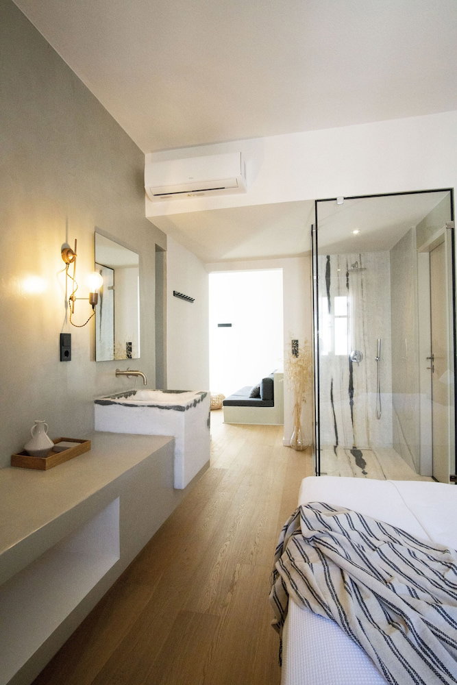 Magoo Suites
