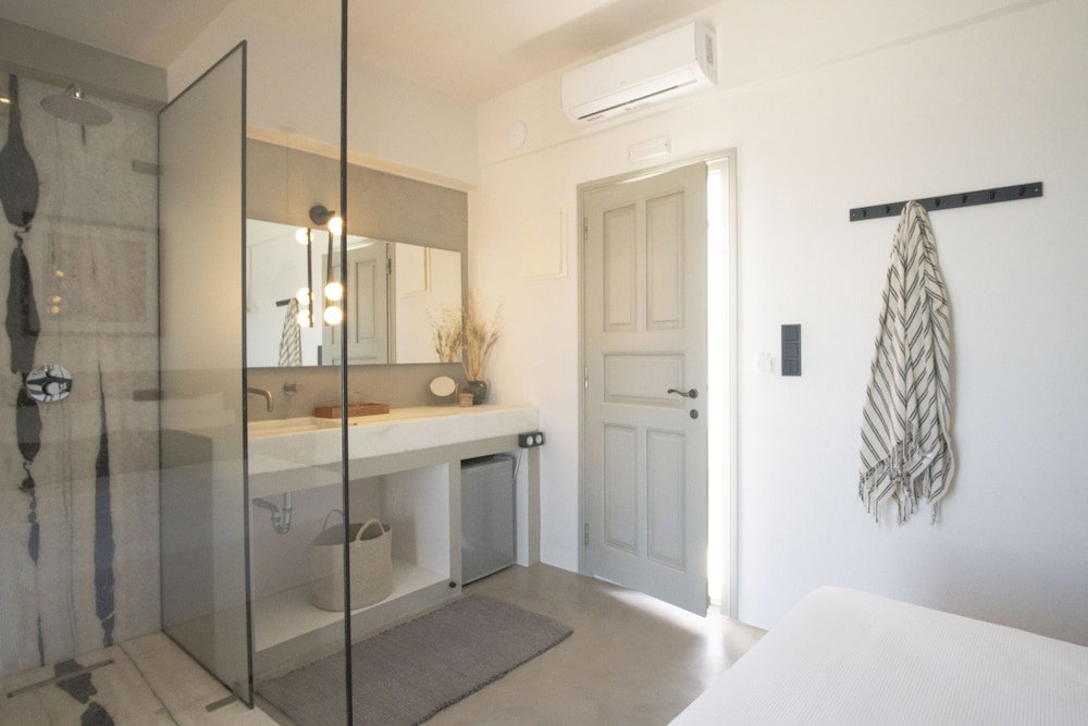 Magoo Suites
