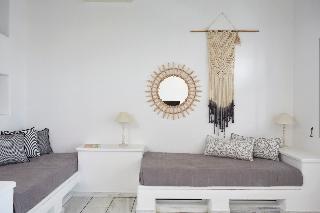Mr & Mrs White Paros