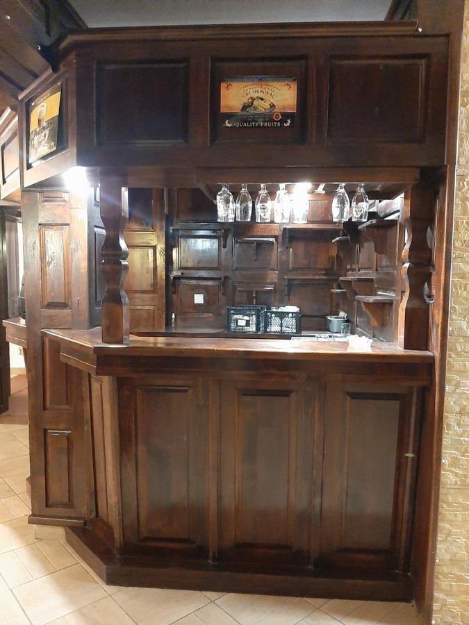 Pensiunea Montan 3* (Sat Șimon) - Piscina Interioara