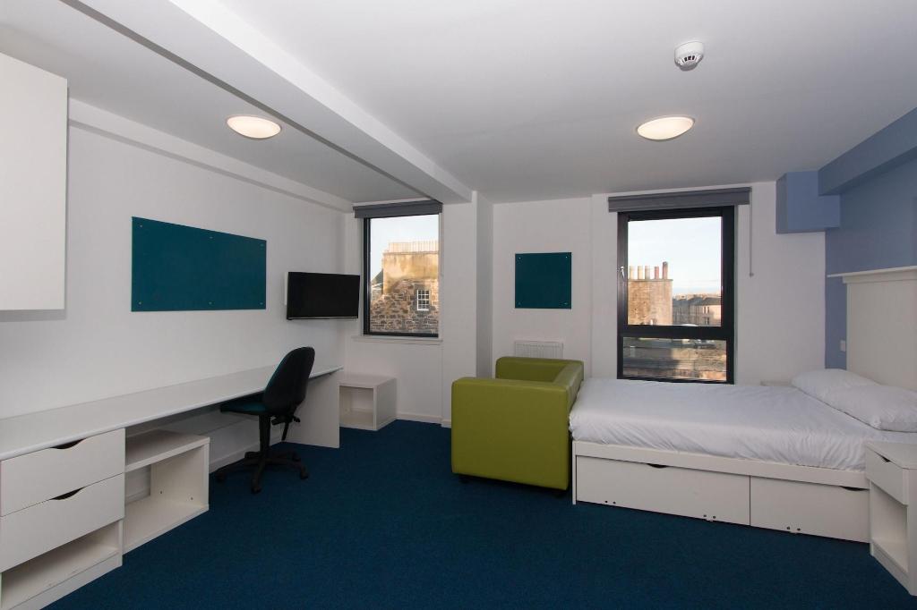 Hotel Destiny Student - Shrubhill (Campus Accommodation)