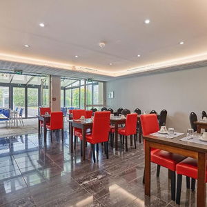 Hotel Odalys City Aparthotel Le Clos De La Chartreuse cazare Aix-en-Provence