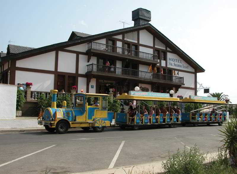 Santa Susanna Resort